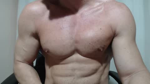 saradorj92 online show from March 26, 2:28 am