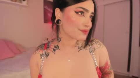 Snapshot of sarah_volkov chatting on September 18, 6:28 am online show from September 18, 6:28 am