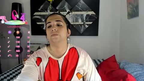  SARAHJEY     online show from January 18, 6:39 pm