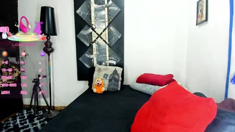  SARAHJEY     online show from April 6, 12:39 pm