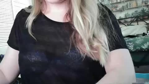 Sarah online show from February 23, 9:39 pm