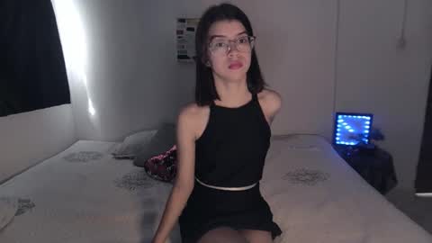 Sarah  online show from October 31, 1:44 pm