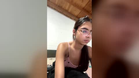 sarasaenz999 online show from March 19, 1:00 am