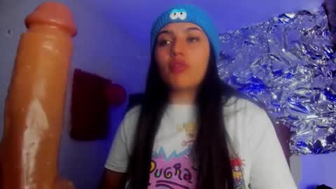 sarastonesx online show from April 6, 4:46 am