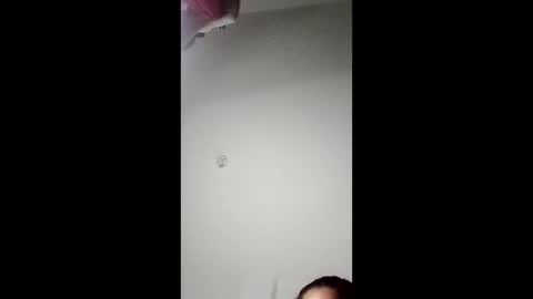 sarasuarez220 online show from April 29, 6:07 am