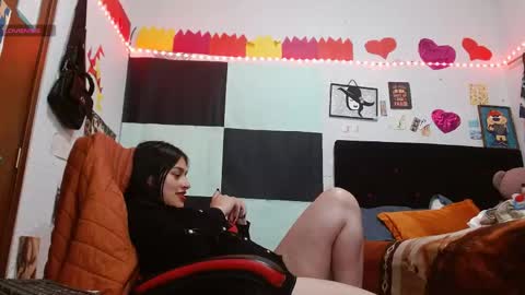 Sara Jimenez online show from May 9, 5:35 am