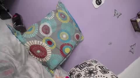 sara online show from February 5, 9:40 pm