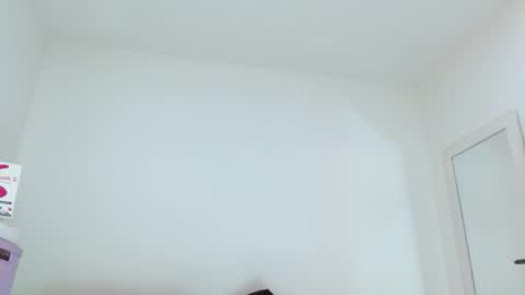 Snapshot of sasha_creamy chatting on October 21, 4:17 am Sasha Creamy online show from October 21, 4:17 am
