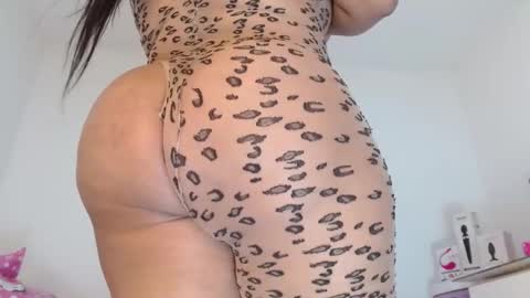 Snapshot of sasha_creamy chatting on February 2, 3:10 am Sasha Creamy online show from February 2, 3:10 am