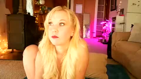 sasha_love__ online show from June 17, 7:19 pm