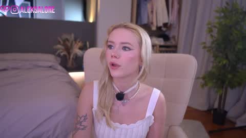 sashalore online show from March 21, 3:23 am