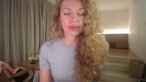 Sasha online show from December 5, 3:43 pm