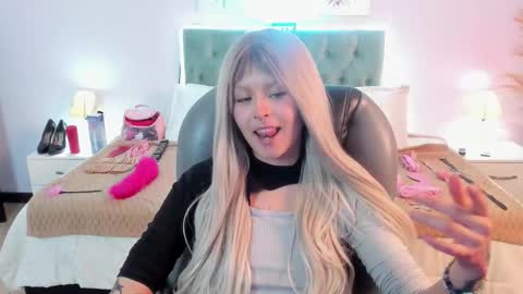 saskia_vellour online show from February 4, 7:51 pm