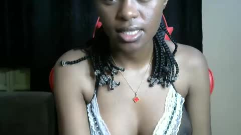 sassy_lyne online show from April 2, 6:43 am