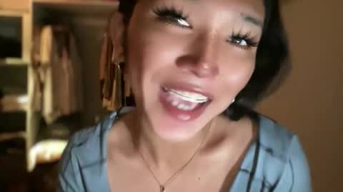 Sassygirl online show from January 31, 11:35 pm