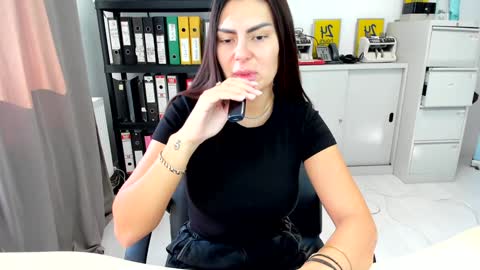 sassytiff online show from October 23, 11:23 am