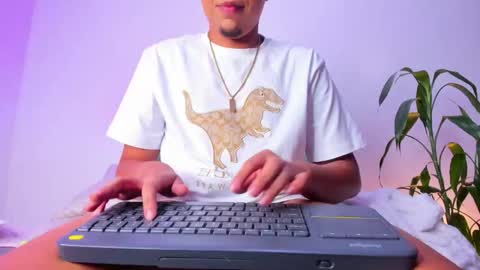 Snapshot of satanas_333 chatting on October 12, 3:32 am online show from October 12, 3:32 am