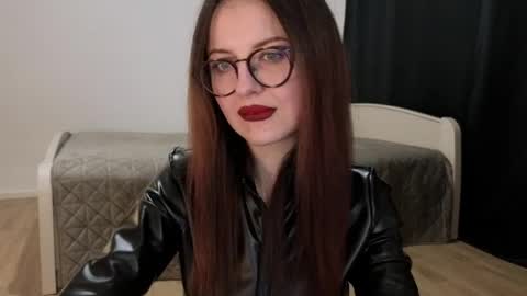 Lori online show from March 28, 6:42 pm