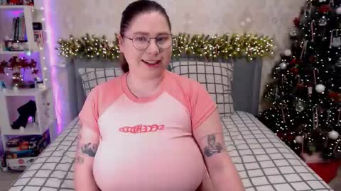 Stacy online show from February 3, 11:30 pm