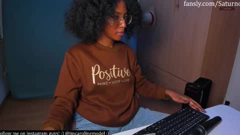 saturno_vibes online show from November 21, 9:51 am