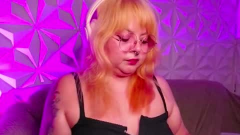 Gina George online show from September 22, 11:09 pm