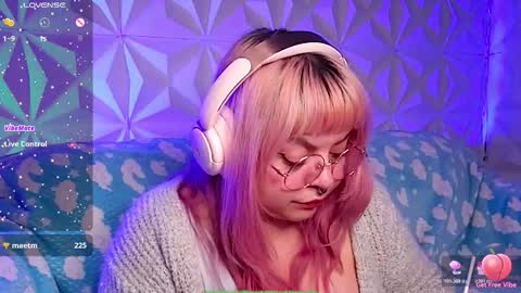 Gina George online show from March 11, 12:13 am