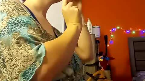 SnowBunny online show from February 7, 3:13 am