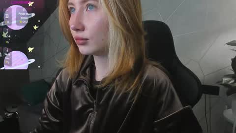 Kira  GMT 7 Mon Thu-Sun  0800am-0200pm  online show from December 16, 1:24 am