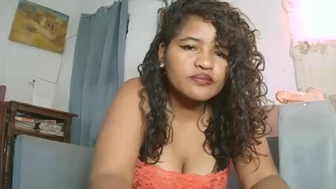 saylla1 online show from June 10, 9:19 am