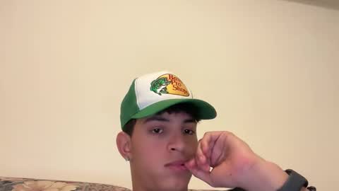 sbouchikh03 online show from December 22, 6:42 am