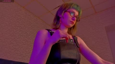 Emmy online show from April 13, 9:02 am