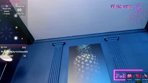 Scarlet Edwars online show from March 7, 8:42 pm