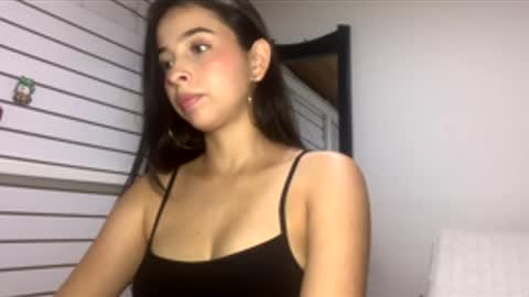 scarlet_muse18 online show from April 13, 10:36 pm