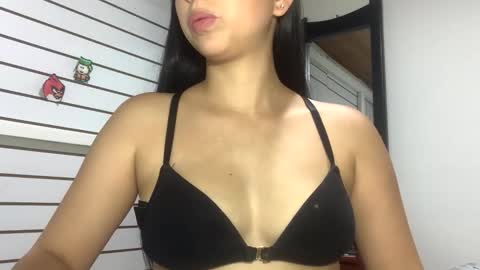 scarlet_muse18 online show from March 14, 10:36 pm