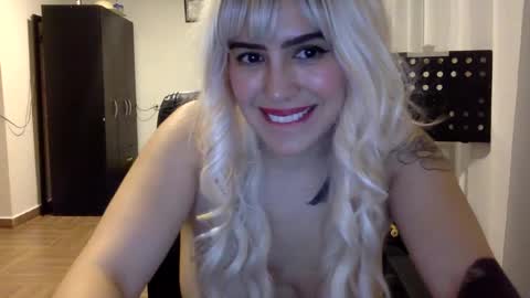 scarlet whisper online show from January 11, 4:27 am