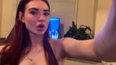 scarletbean online show from January 20, 9:13 am