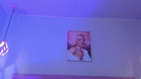 Scarlet  online show from February 6, 5:55 am