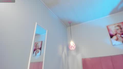 Scarlet  online show from September 13, 7:11 am