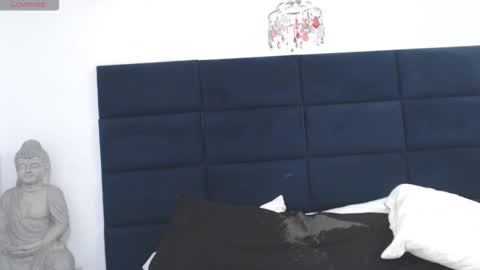 scarlet  online show from November 6, 1:36 pm