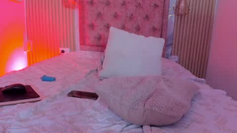 scarlet online show from July 28, 4:39 pm