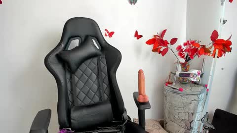 Scarlett Twigs online show from February 19, 9:03 pm