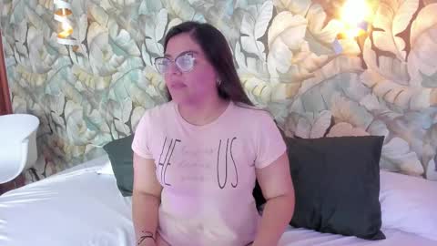 Snapshot of scarlettwhitmore chatting on September 23, 3:44 am Scarlett Whitmore online show from September 23, 3:44 am