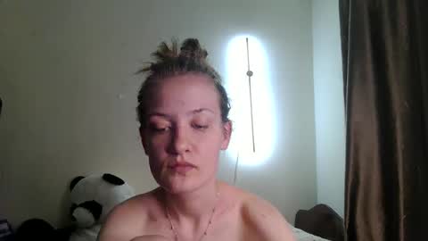 Elsa online show from April 10, 2:11 pm