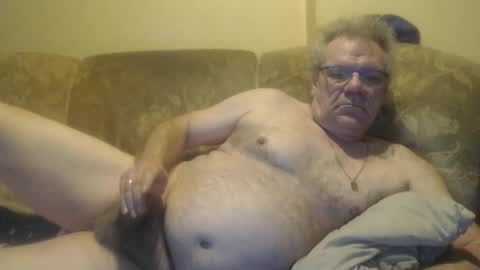 schnapper11 online show from January 2, 9:00 am