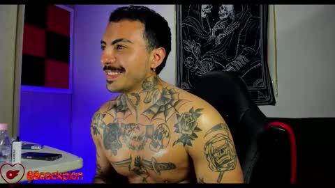 Snapshot of scockpion_ chatting on October 21, 9:03 am Alejandro help me to reach 200 thumps up online show from October 21, 9:03 am
