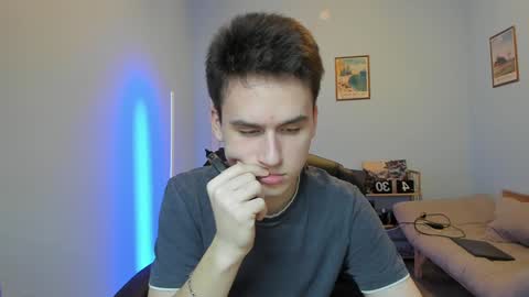 Thomas brunette and Alex blond online show from January 28, 8:57 am