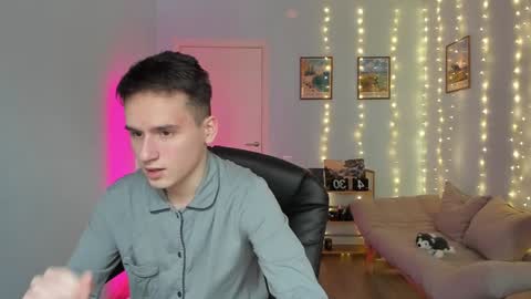 Thomas brunette and Alex blond online show from January 6, 11:29 am