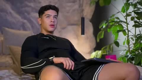 Andrew Flintt online show from March 19, 3:23 am