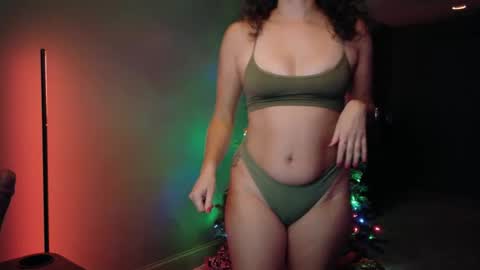 Snapshot of scout_has_fun chatting on December 3, 1:36 am Scout has fun online show from December 3, 1:36 am