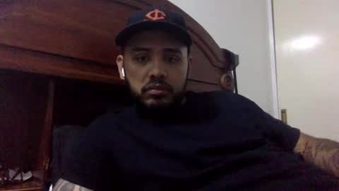 scrwedup_jux online show from May 11, 9:05 am